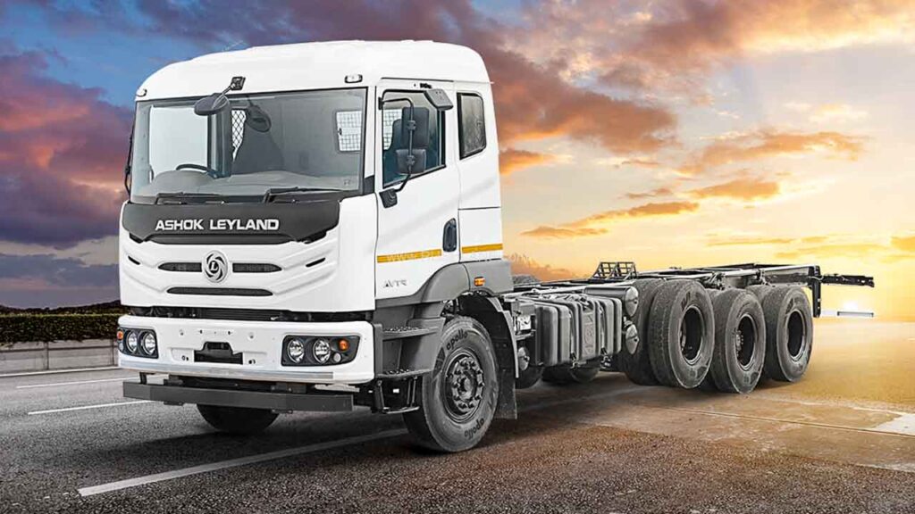 Ashok Leyland Launches ecomet Star 1915